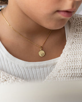 Graveerplaatjes hanger ketting baby voetjes 12mm