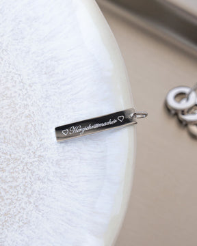 Staaf halsketting graveerplaatje hanger