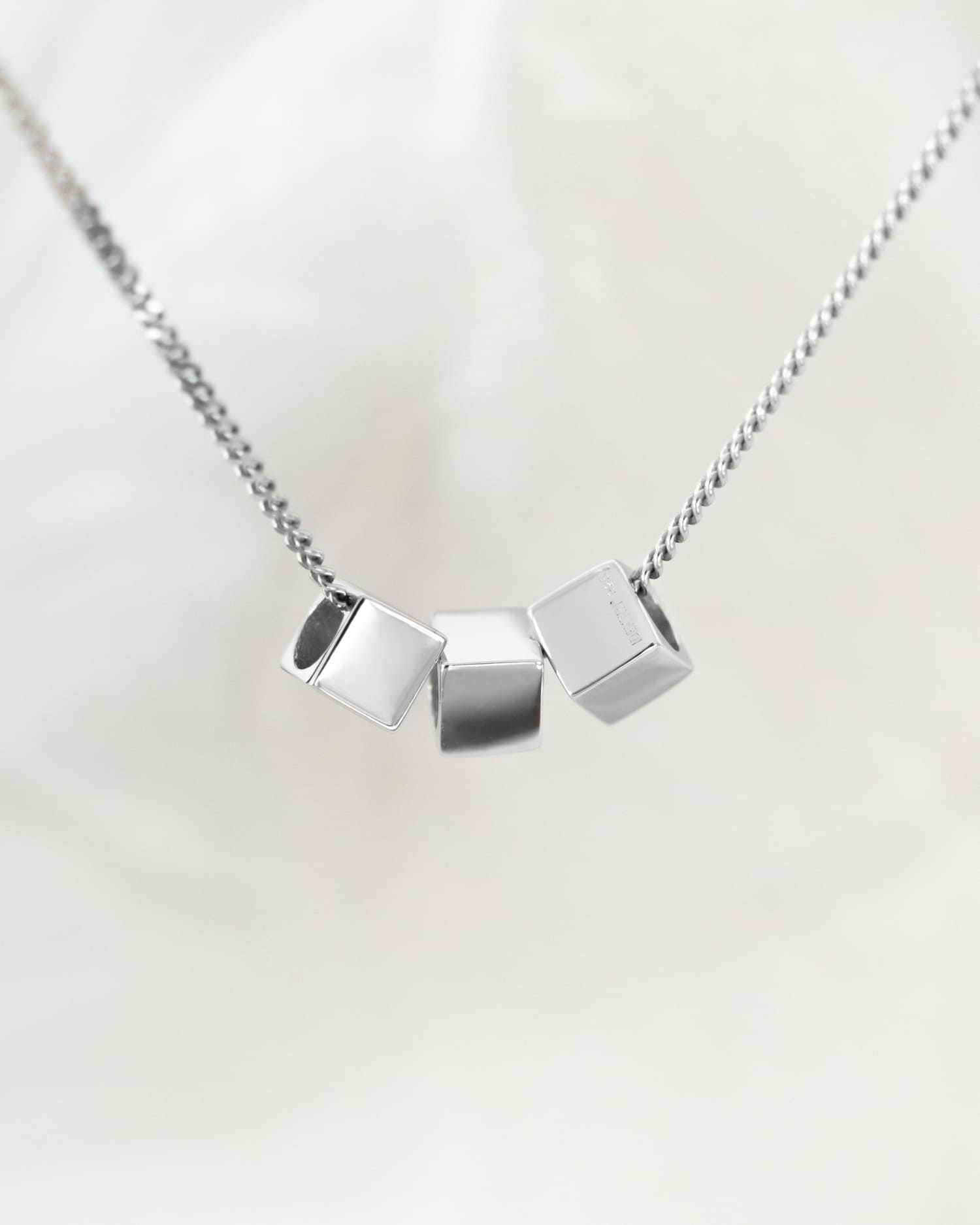 Kubus ketting graveerplaat hanger