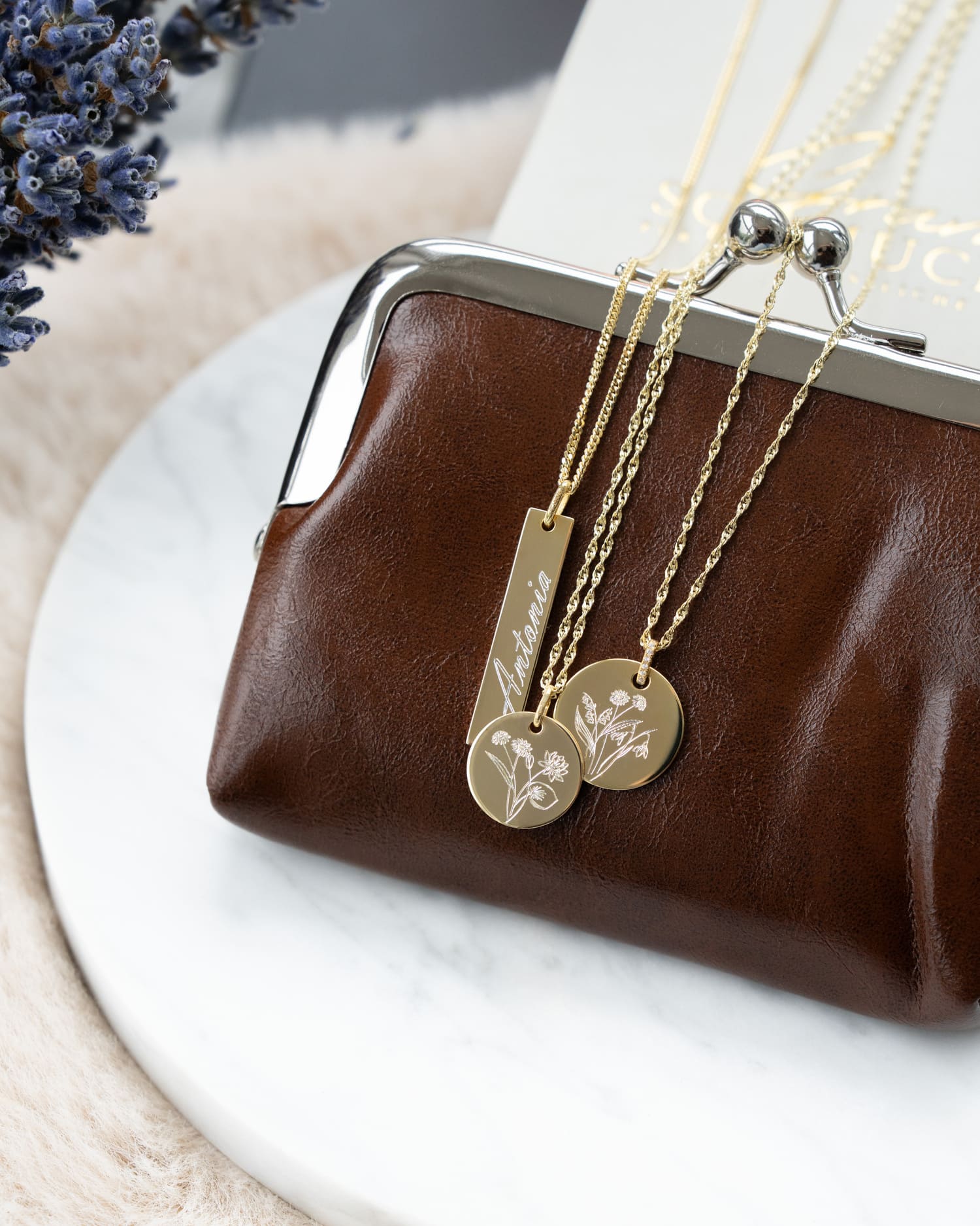 Geboorte bloem graveren platen ketting hanger zirconia ronde