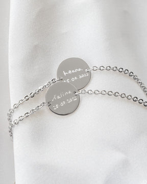 Handschrift upload graveren armband graveerplaatje rond