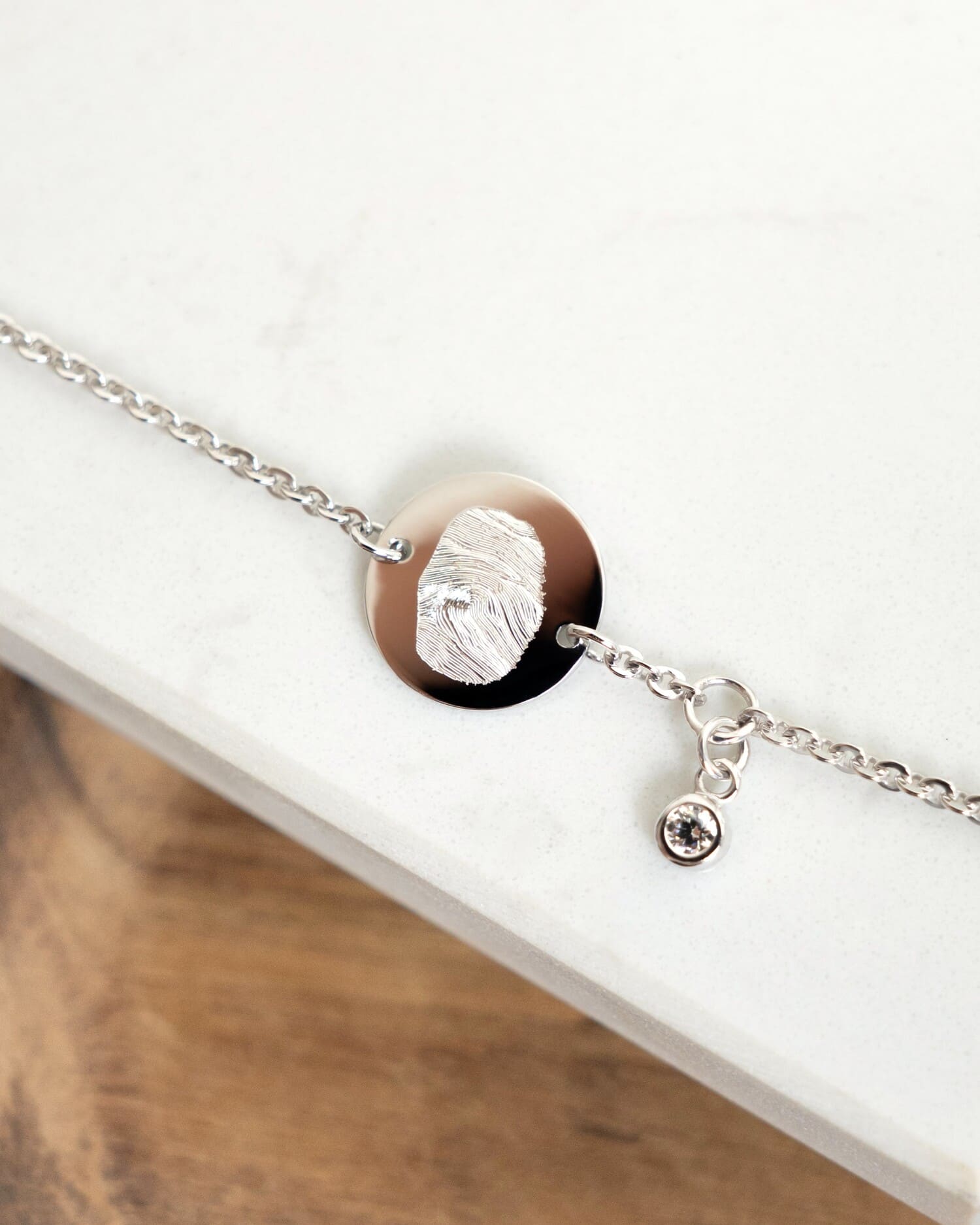 Graveerarmband graveerplaatje ronde zirkonia